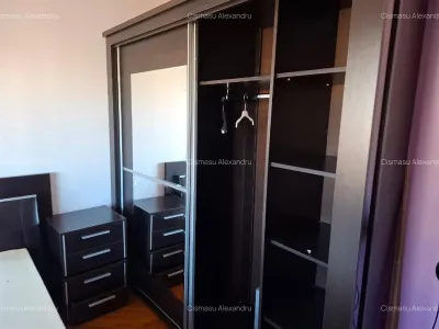 Inchiriez apartament 3 camere , 2 bai zona centrala - foto 7