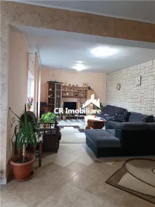 Cas Vila la cheie Azuga stare foarte buna zona linistita - Azuga