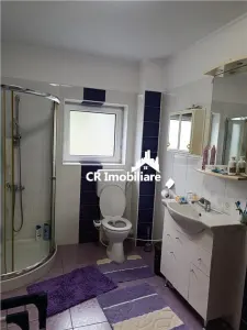 Cas Vila la cheie Azuga stare foarte buna zona linistita - foto 12