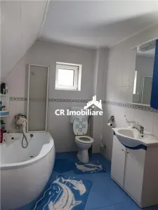 Cas Vila la cheie Azuga stare foarte buna zona linistita - foto 14