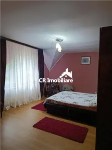 Cas Vila la cheie Azuga stare foarte buna zona linistita - foto 4