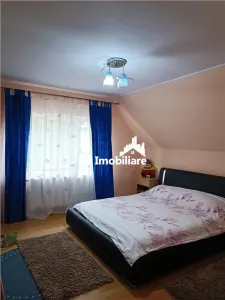 Cas Vila la cheie Azuga stare foarte buna zona linistita - foto 6