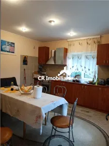 Cas Vila la cheie Azuga stare foarte buna zona linistita - foto 10