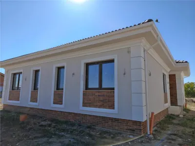 Duplex pe plan - canalizare - personalizare interioara - foto 2