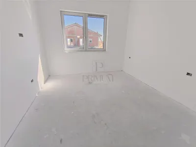 Duplex pe plan - canalizare - personalizare interioara - foto 7
