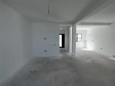 Duplex in locatie excelenta - living spatios - toate utilitatile - foto 3