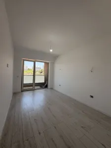 Apartament de vânzare cu 2 camere, situat într-un complex rezidențial Copou | intabulat, aproape de Mega Image Royal | - foto 5