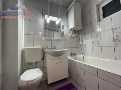 Apartament cu 2 camere de vanzare zona centrala Tulcea - foto 12
