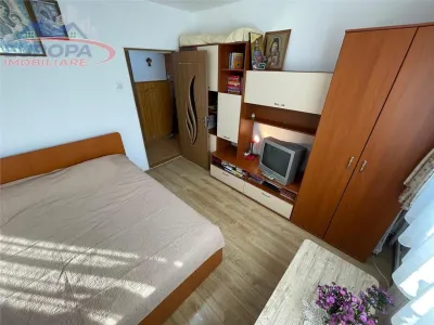 Apartament cu 2 camere de vanzare zona centrala Tulcea - foto 5
