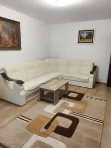 Apartament 2 camere de închiriat — Zona CUG - Iasi