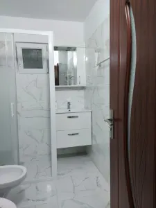 Apartament 2 camere de închiriat — Zona CUG - foto 7