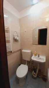 Inchiriez locuinta in centrul Braşovului, zona Filaromonicii - foto 4