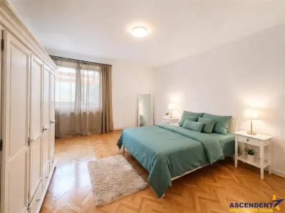 O casa altfel: stil vintage, curte proprie si 2 locuri de parcare -Brasov Central - foto 13