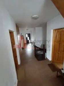 Pensiune lângă Castelul Bran | 9 camere | Pregătită pentru activitate - foto 14