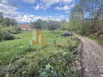 Teren intravilan 1.000 mp în Bran–Sohodol, vedere la munți Bucegi - foto 3