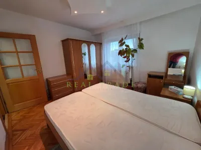 Apartament 3 camere decomandat etaj intermediar  Racadau - foto 4