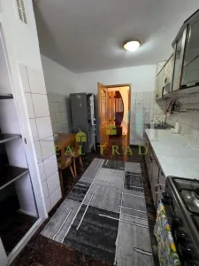 Apartament 3 camere decomandat etaj intermediar  Racadau - foto 9