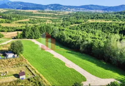 Terenuri în Zărnești–Tohănița, lângă pădure, cu vedere către Piatra Craiului - foto 2