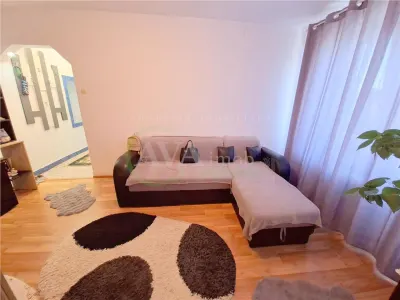 Apartament 3 camere, renovat, mobilat si utilat, zona Cora - foto 2