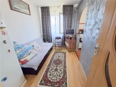 Apartament 3 camere, renovat, mobilat si utilat, zona Cora - foto 11
