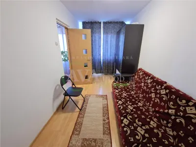 Apartament 3 camere, renovat, mobilat si utilat, zona Cora - foto 13