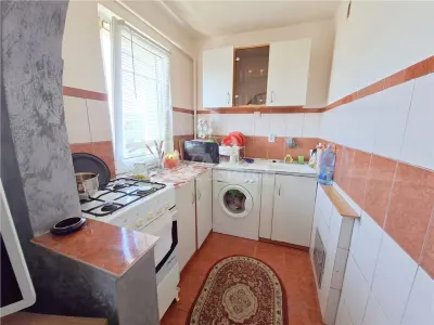 Apartament 3 camere, renovat, mobilat si utilat, zona Cora - foto 6
