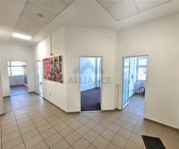 Pietonal Stefan cel Mare, spatiu  la etaj pentru activitati diverse - foto 2