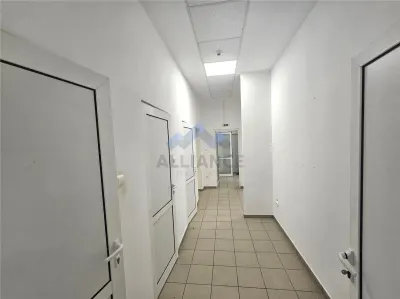 Pietonal Stefan cel Mare, spatiu  la etaj pentru activitati diverse - foto 8