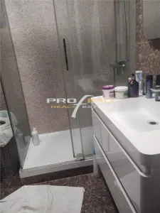 Apartament exclusivist, bulevardul Mamaia, 3 camere transformate in 2, modern - foto 3