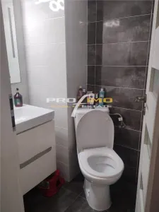 Apartament exclusivist, bulevardul Mamaia, 3 camere transformate in 2, modern - foto 4