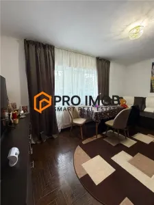 Apartament 3 camere cf 2 decomandat zona Sud - foto 2