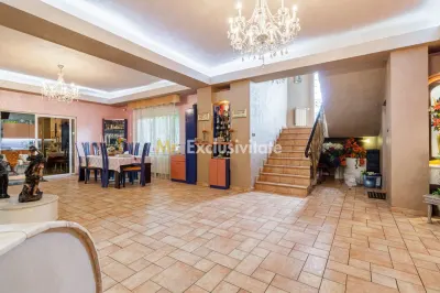 Resedinta premium| Teren de tenis | Piscină încălzită | Infrastructură completă! - foto 15