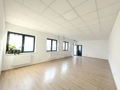 Spatiu comercial birouri sau sala de dans open space  - Semicentral - Timisoara