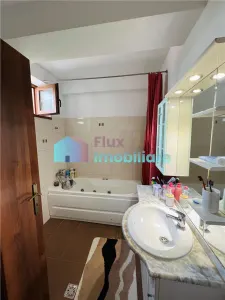 Apartament cu 2 camere zona ultracentrala - foto 4