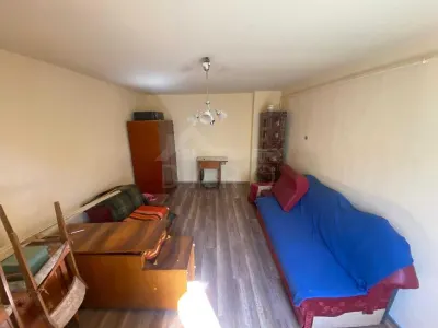 Casă cu o cameră în curte comună - foto 4