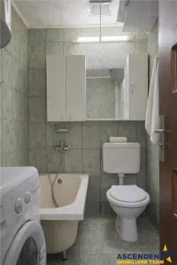 Camera de camin cu baie proprie si mica bucatarie, parcare, Astra, Brasov - foto 4