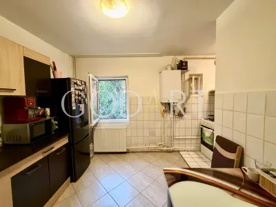 Apartament cu 3 camere | Două balcoane | Renovat - foto 3