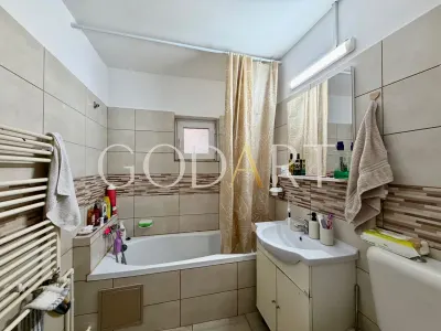 Apartament cu 3 camere | Două balcoane | Renovat - foto 10