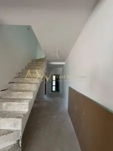 Vanzare 1/2 duplex 4 camere Giroc - foto 7