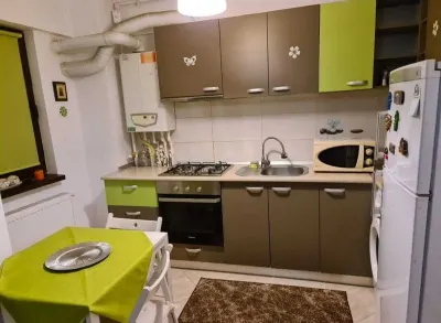 Garsoniera mobiliata si utilata, etaj 1, loc parcare inclus in pret - Bucuresti