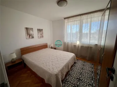Apartament cu 2 camere mobilat si utilat, situat semicentral - foto 5