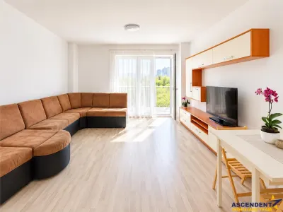 In ambianta insorita, mobilat, utilat, gata de mutat, etaj 1, boxa+parcare, Maurer, Coresi - Brasov