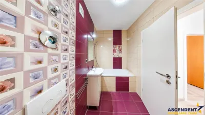 In ambianta insorita, mobilat, utilat, gata de mutat, etaj 1, boxa+parcare, Maurer, Coresi - foto 5