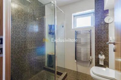 Clădire modernă, versatilă, cu terasă panoramică – locuință sau business - foto 12