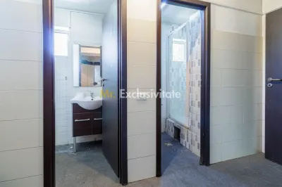 Clădire modernă, versatilă, cu terasă panoramică – locuință sau business - foto 27