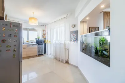 Clădire modernă, versatilă, cu terasă panoramică – locuință sau business - foto 6