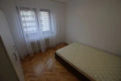 Apartament 3 camere - foto 4