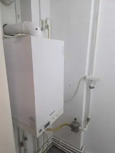 Inchiriez apartament 2 camere, mutat imediat - zona Simion Barnutiu Timisoara - foto 6