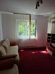 inchiriez 2 camere cartier Florilor - Brasov