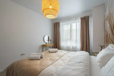 Proprietar, inchiriez apartament cu 2 camere – Central Address Residence - foto 4
